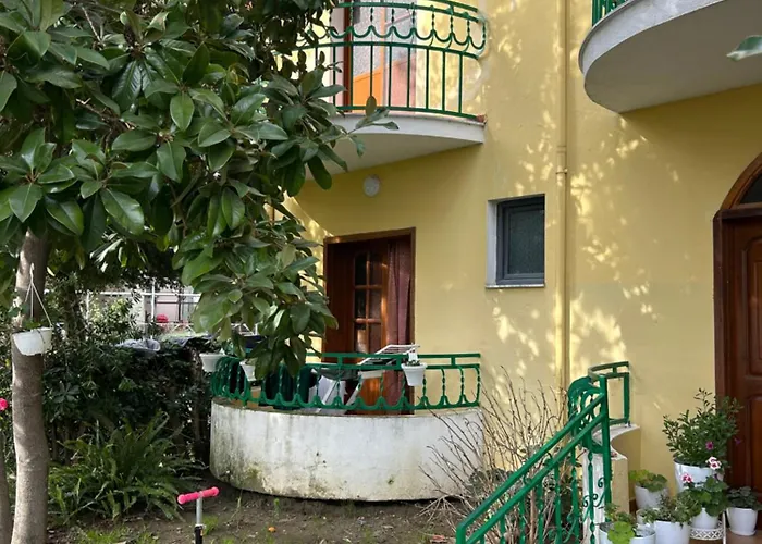 Vacation Garden Golem (Tirana)